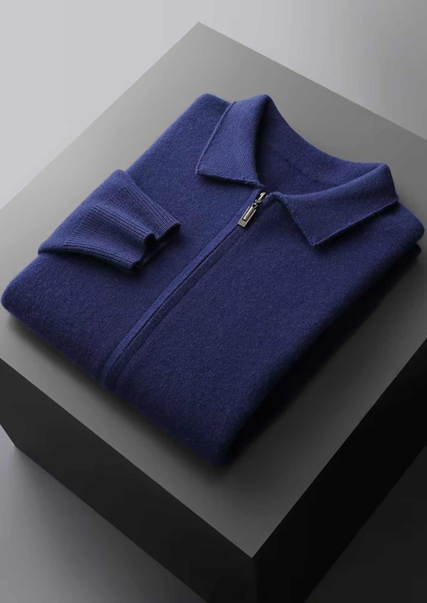 EXTRA-FINE MERINO WOOL ZIP POLO CARDIGAN